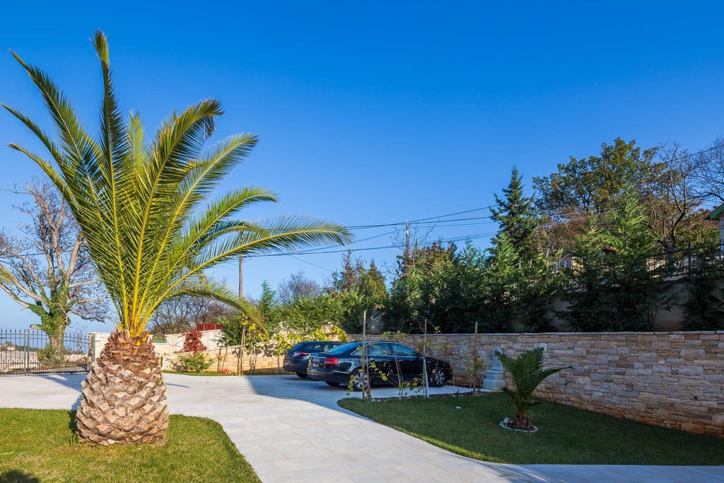 Stonegate Estate - Bonus, Dvije Jedna Cijena! Vila *